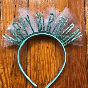 Adorable happy birthday crown